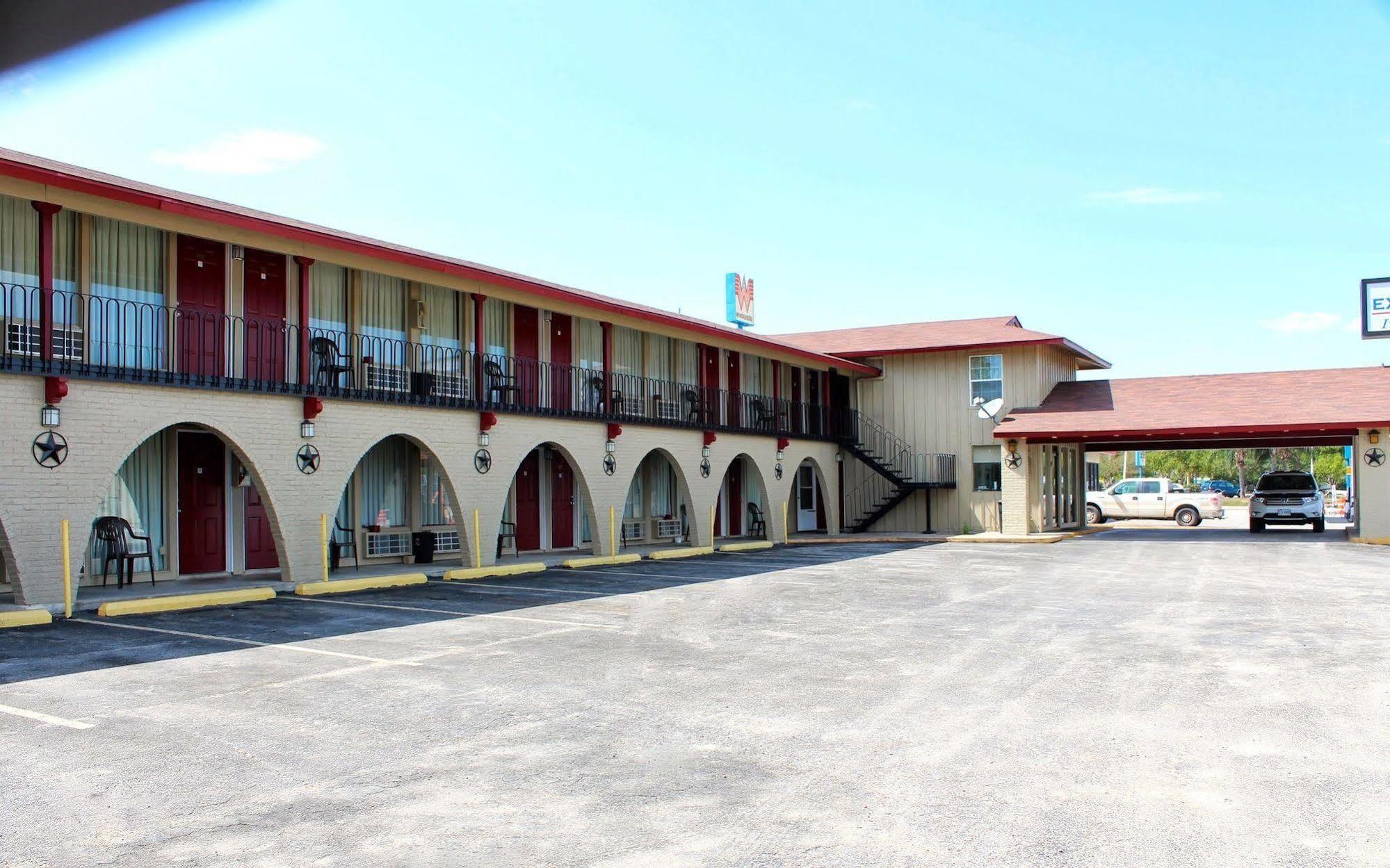 Executive Inn Goliad ภายนอก รูปภาพ